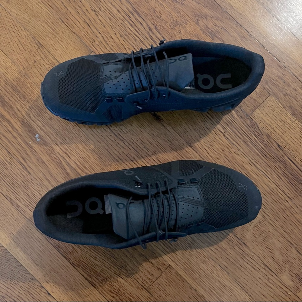 ✨ON | Cloud 5 All Black Performance Sneakers✨